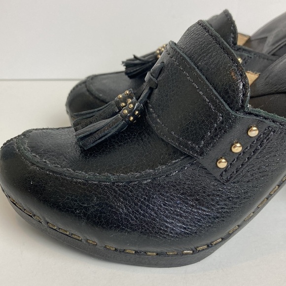 Michael Kors Pebbled Leather Wood Heeled Black Clog Tassel 7.5 Menswear Academia - Picture 2 of 16